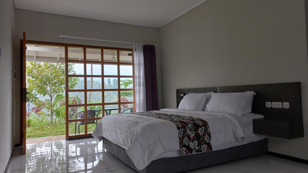 Mountain Ecolodge Malang Exterior photo